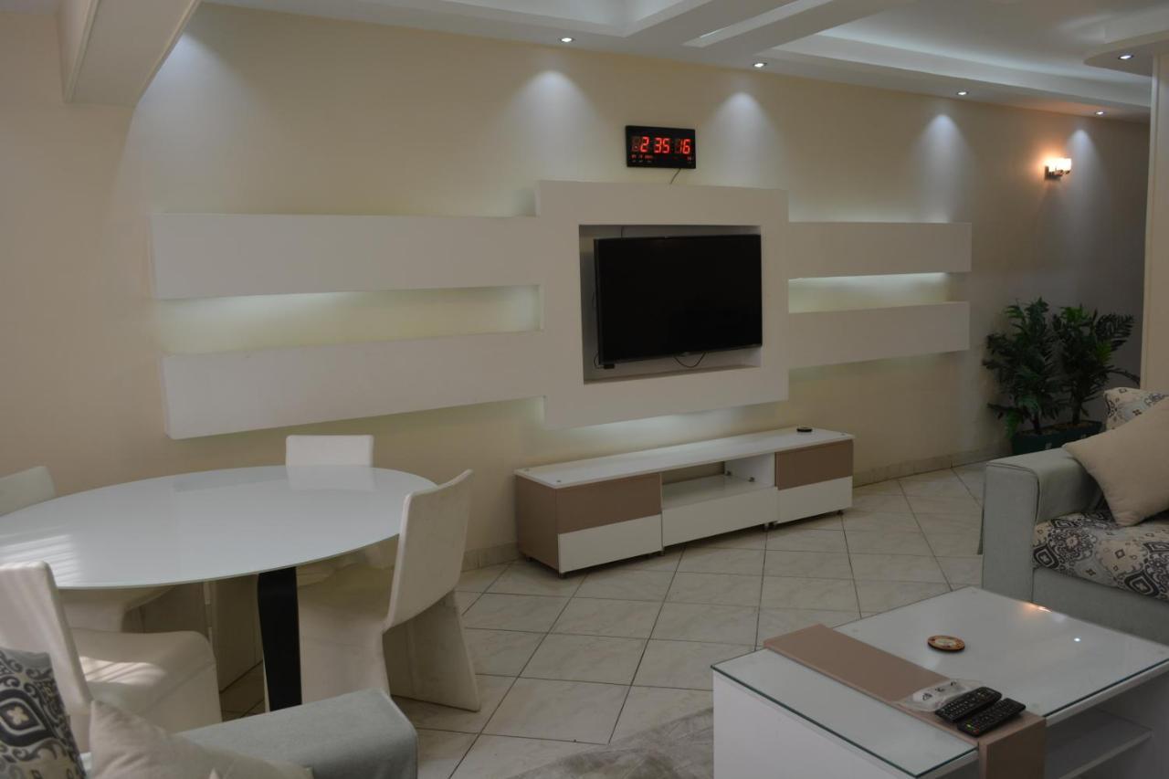 شقه مفروشه 3 غرف امام سيتي ستارز Appartement